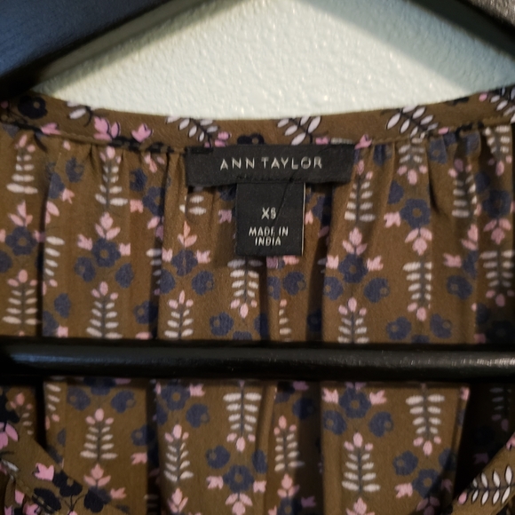 Ann taylor olive flower XS sleeveless - Picture 4 of 6